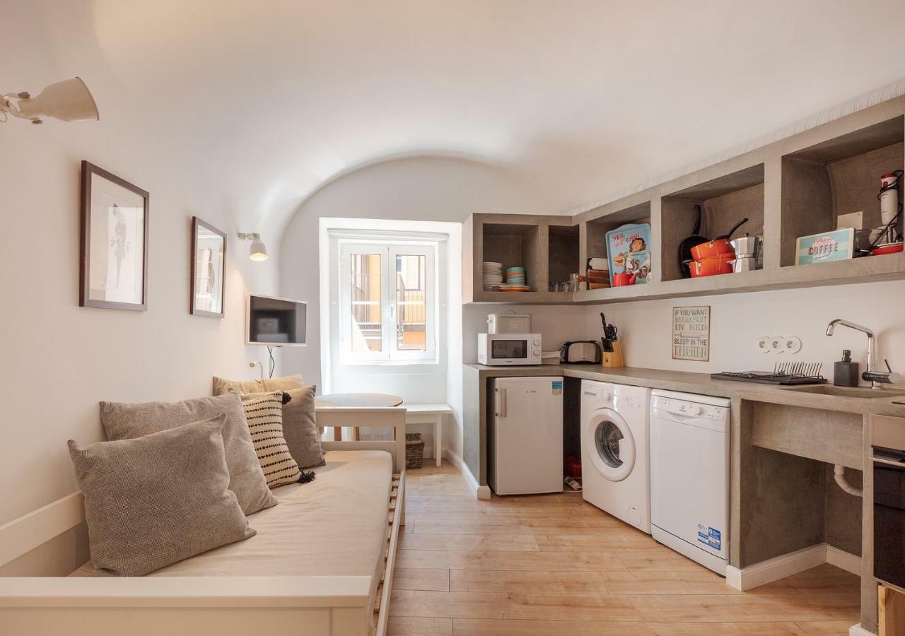 Studio Hideaway With Easy Access To Lisbon Center Exterior photo